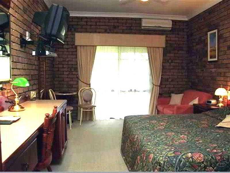 Overlander Homestead Motel Roma Luaran gambar