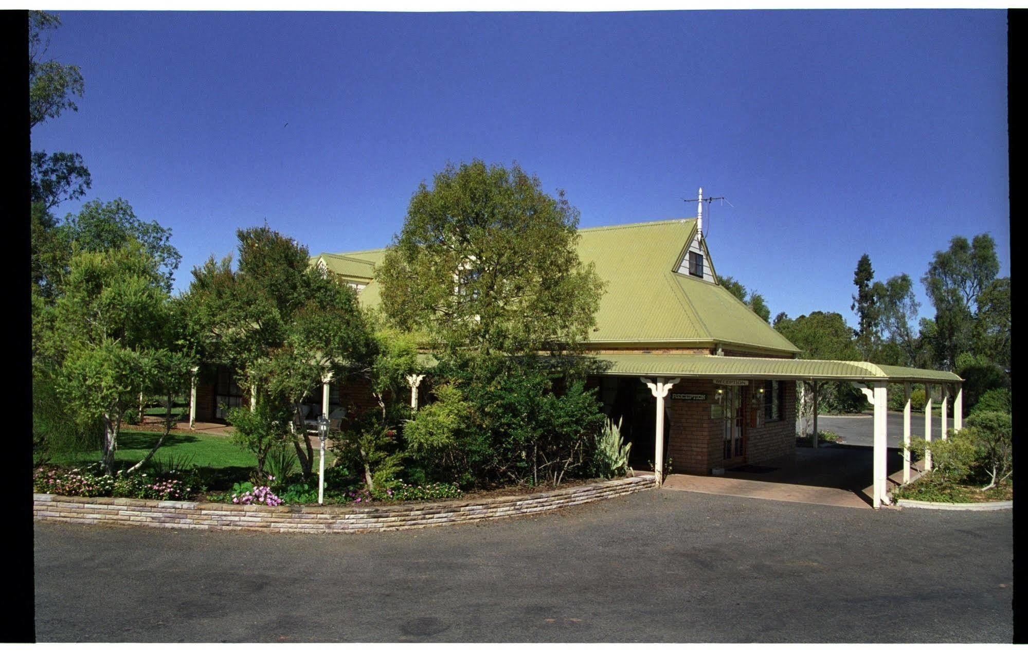 Overlander Homestead Motel Roma Luaran gambar