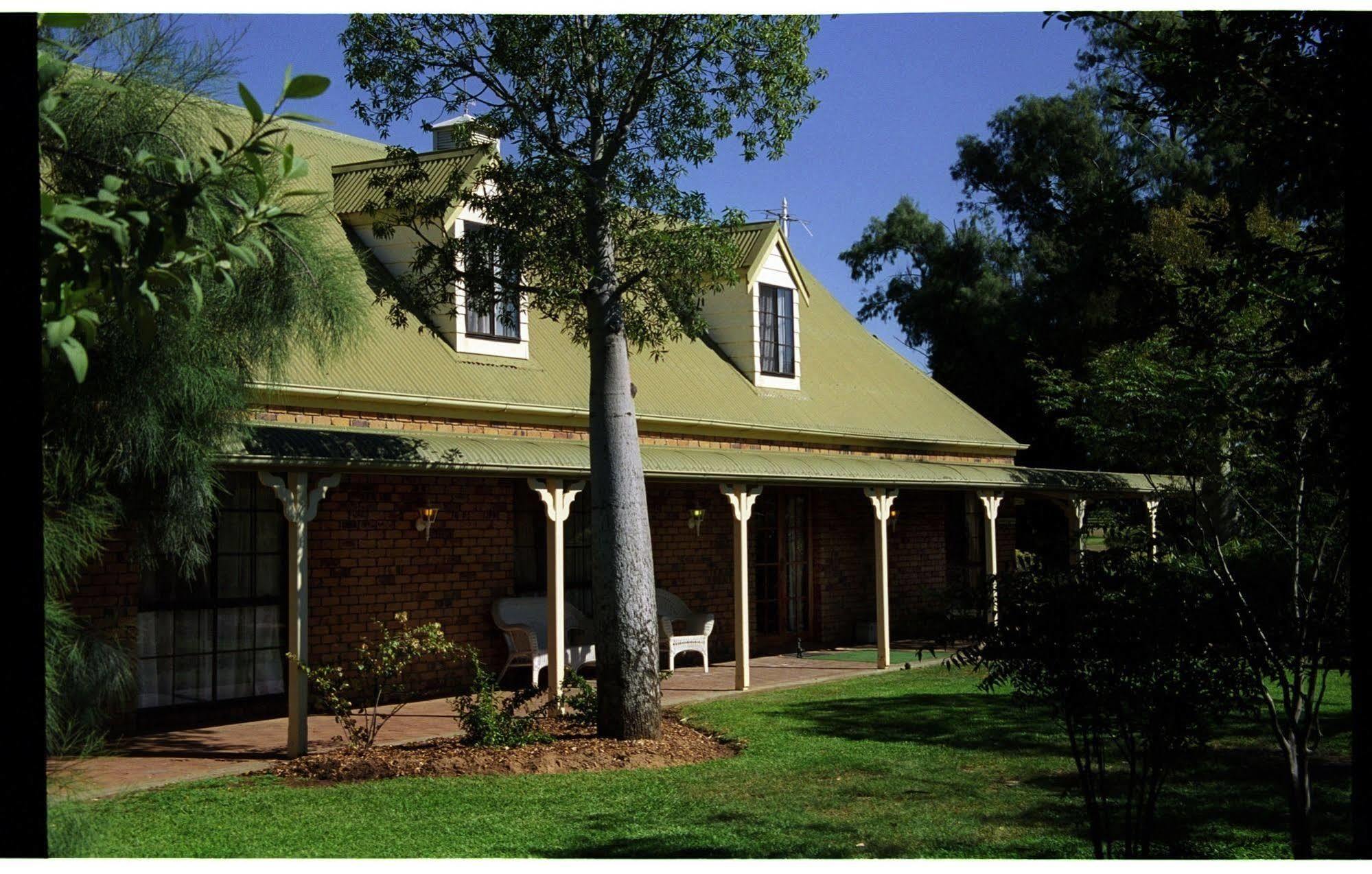 Overlander Homestead Motel Roma Luaran gambar