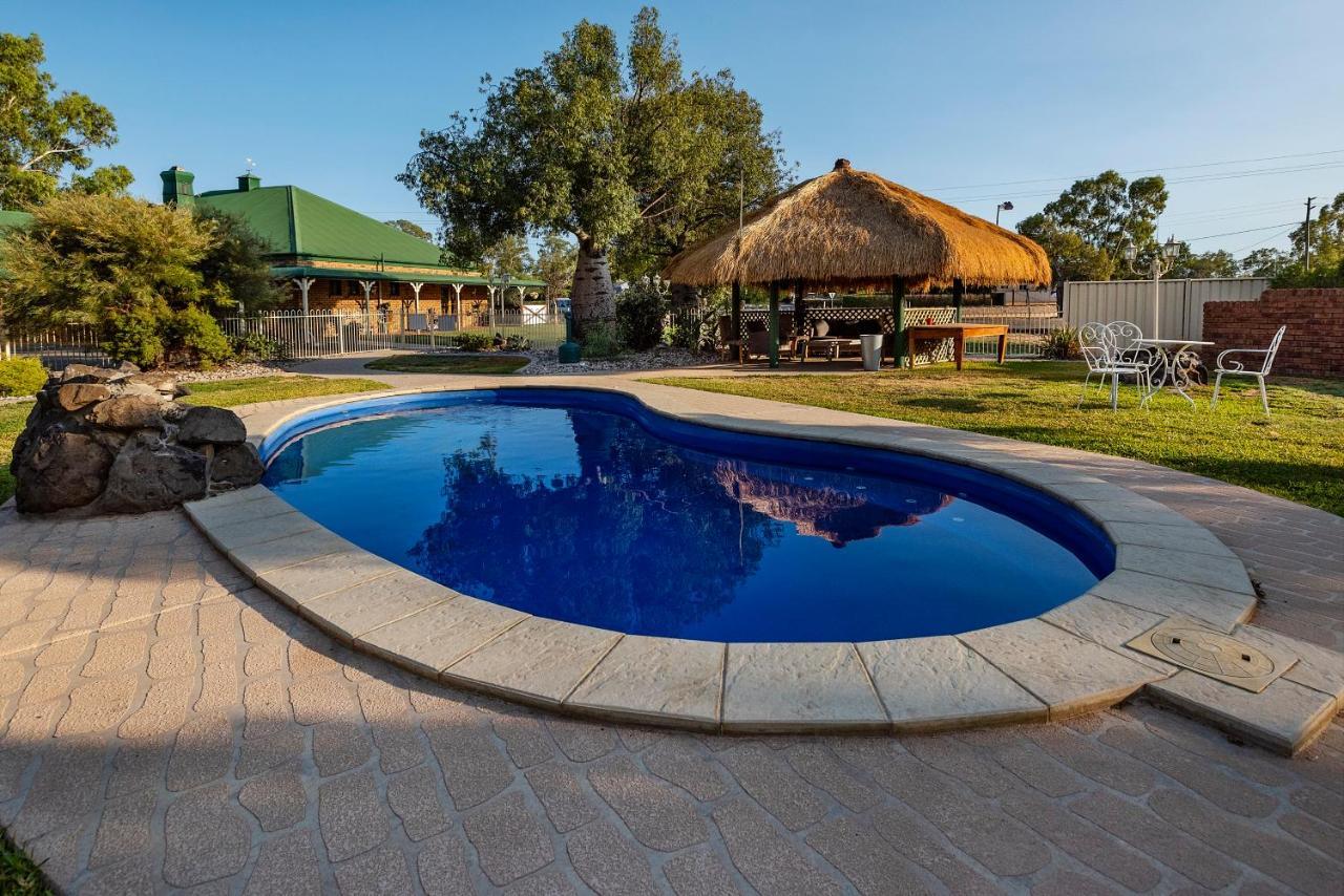 Overlander Homestead Motel Roma Luaran gambar