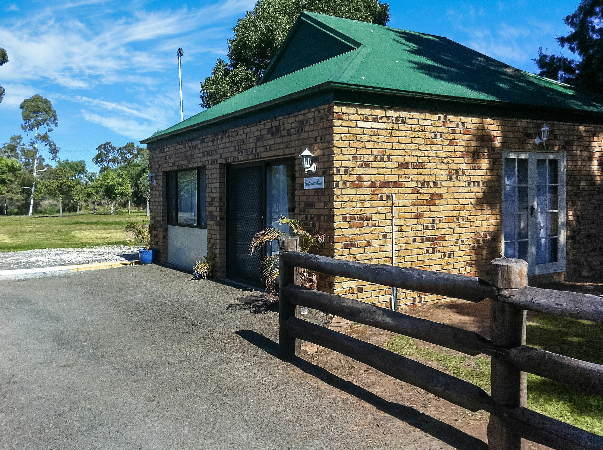 Overlander Homestead Motel Roma Luaran gambar